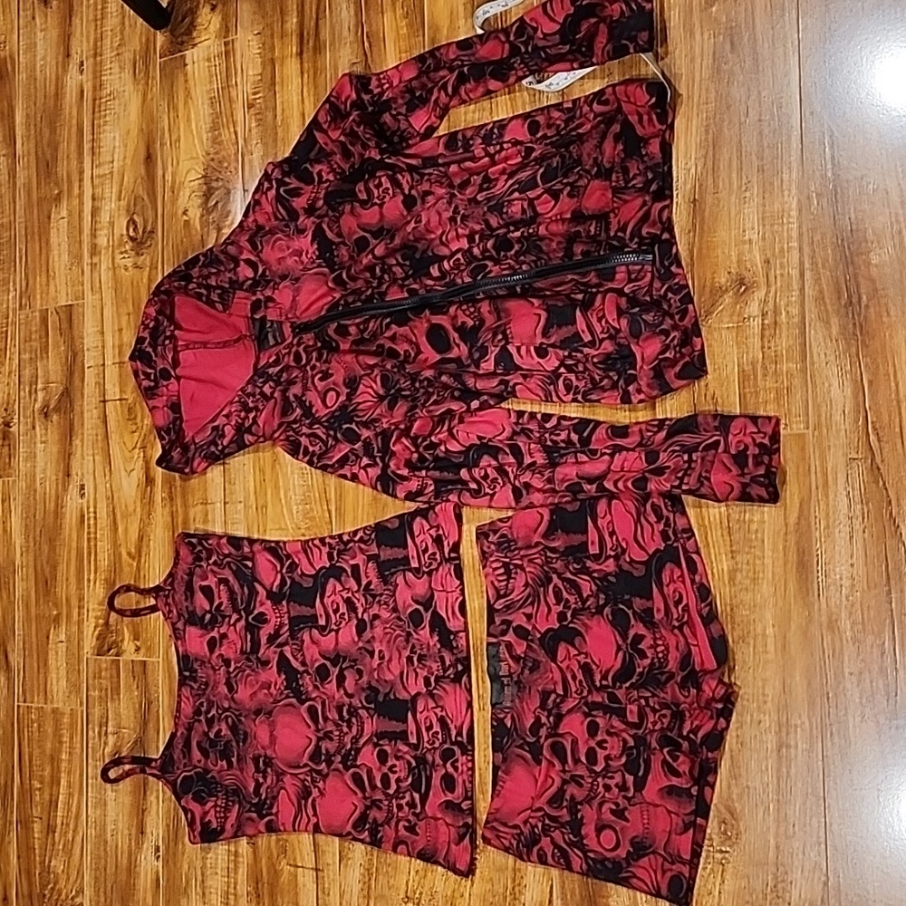 Queen of Darkness SET skulls gothic